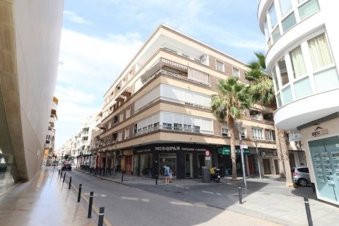 Huoneisto Torrevieja, Alicante, Espanja 3 makuuhuonetta, 128 m2 No. 194120