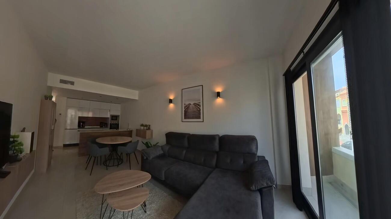 Apartamento en Torrevieja, Alicante, España 2 dormitorios, 93 m2 No. 194125