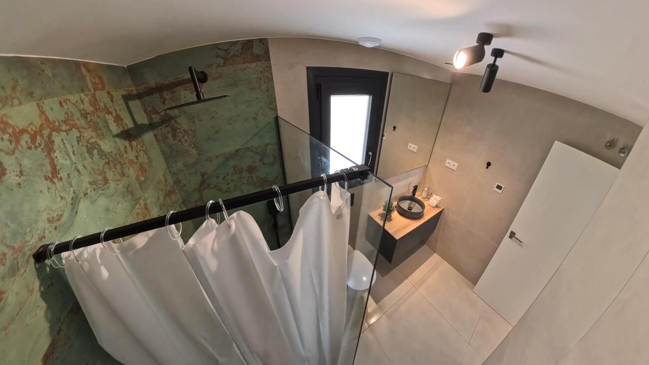 Apartamento en Torrevieja, Alicante, España 2 dormitorios, 93 m2 No. 194125