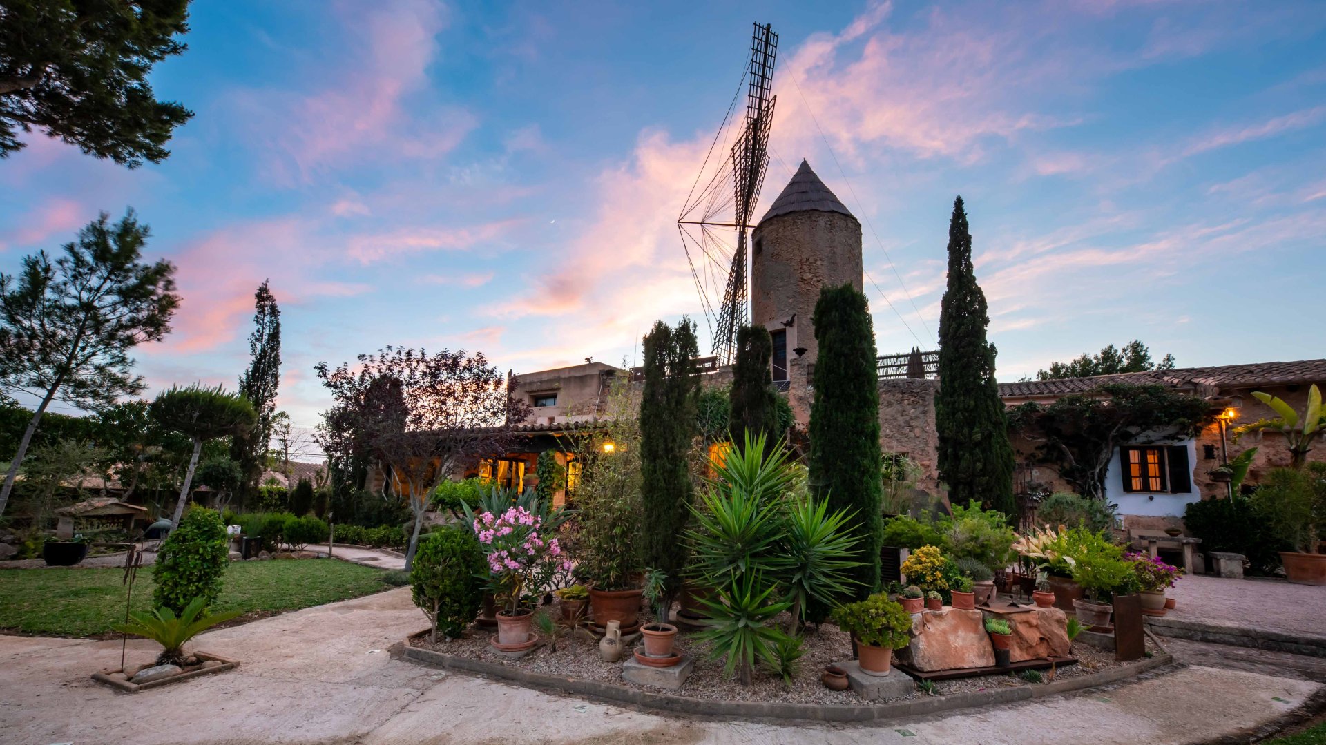 Finca in Santa Eugenia, Mallorca, Spain 5 bedrooms, 721 sq.m. No. 178290