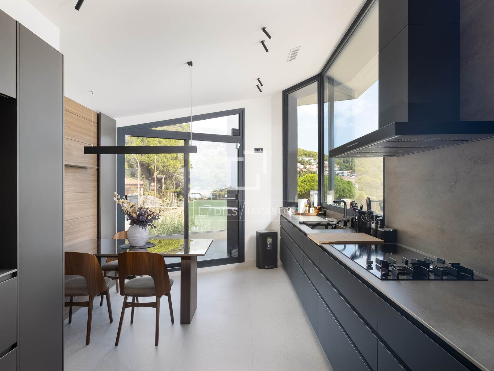 Villa in Premia De Dalt, Barcelona, Spain 5 bedrooms, 525 sq.m. No. 195599