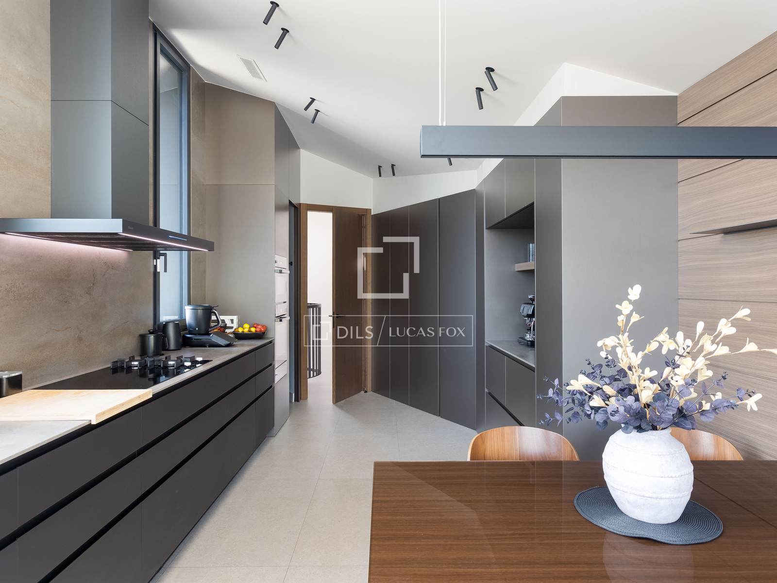 Villa in Premia De Dalt, Barcelona, Spain 5 bedrooms, 525 sq.m. No. 195599