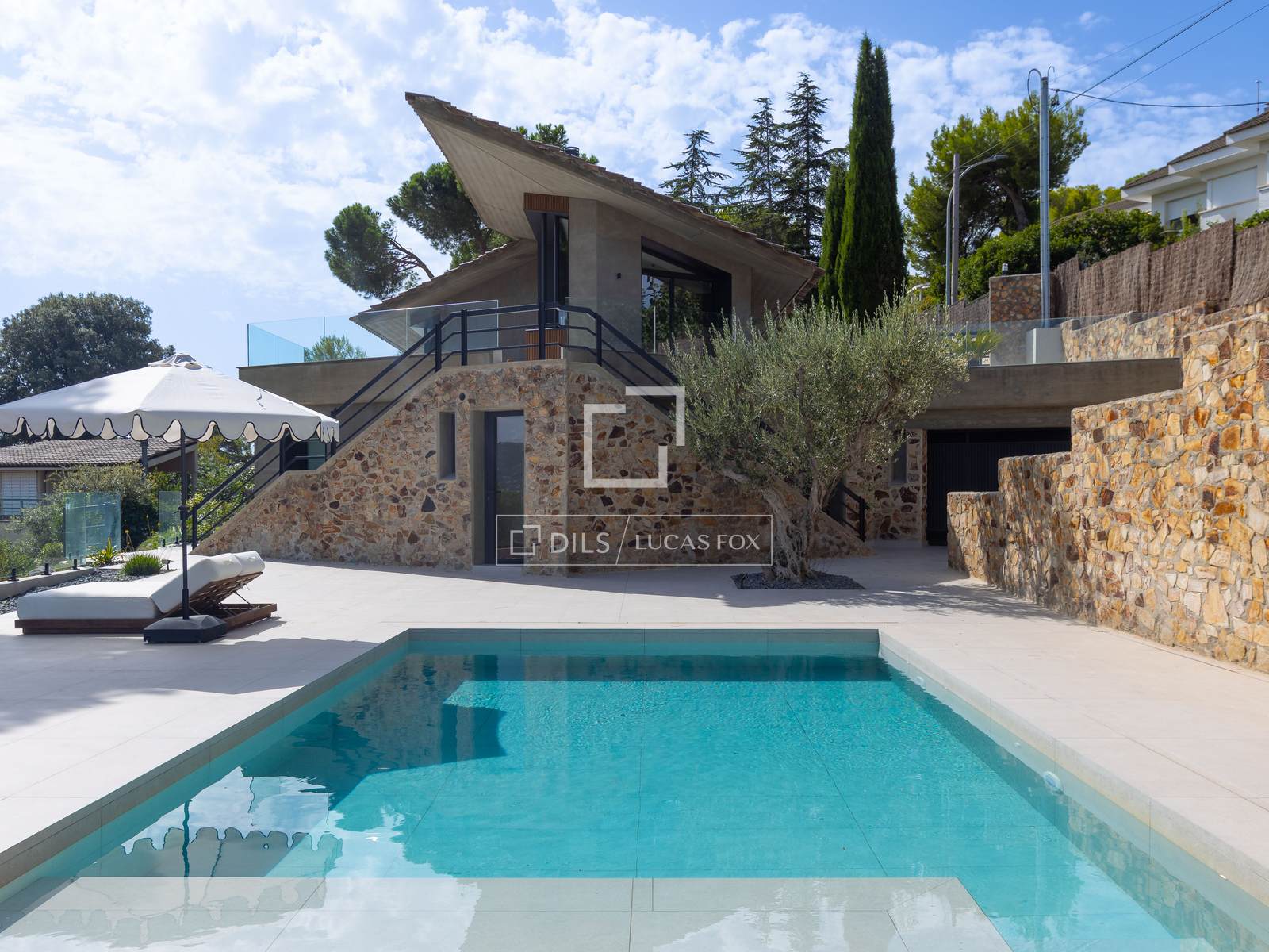 Villa in Premia De Dalt, Barcelona, Spain 5 bedrooms, 525 sq.m. No. 195599