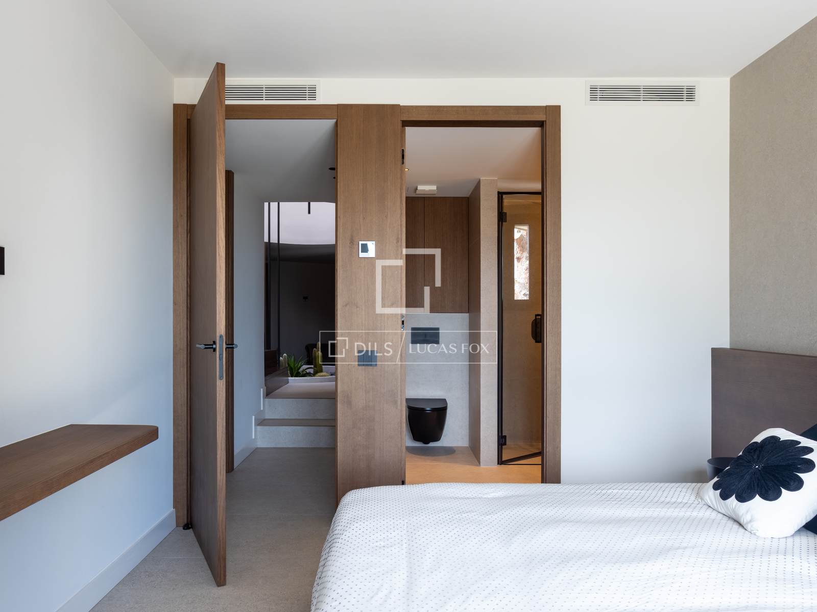 Villa in Premia De Dalt, Barcelona, Spain 5 bedrooms, 525 sq.m. No. 195599
