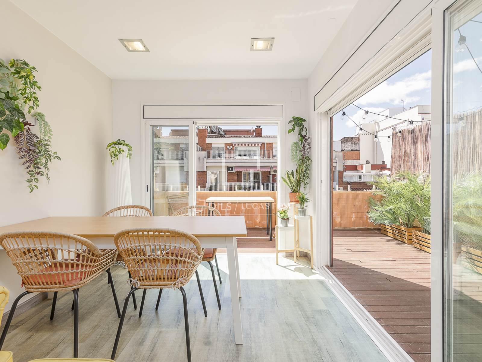 Penthouse à Barcelona, Espagne 3 chambres, 90 m2 No. 195602