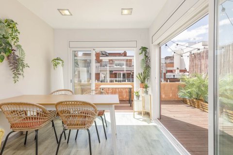 Penthouse in Barcelona, Spain 3 bedrooms, 90 sq.m. No. 195602