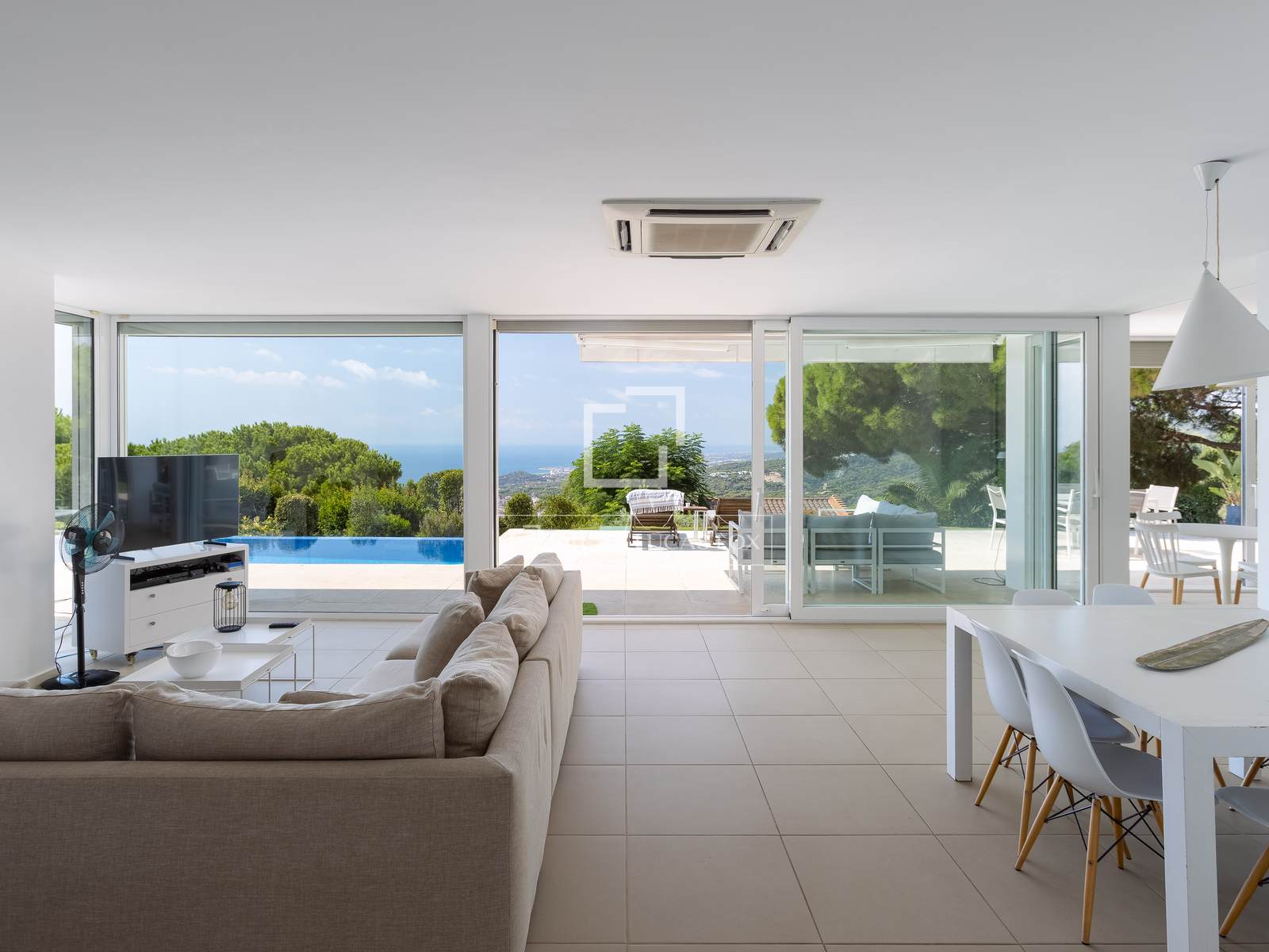 Villa in Sant Andreu de Llavaneres, Barcelona, Spain 5 bedrooms, 617 sq.m. No. 195601