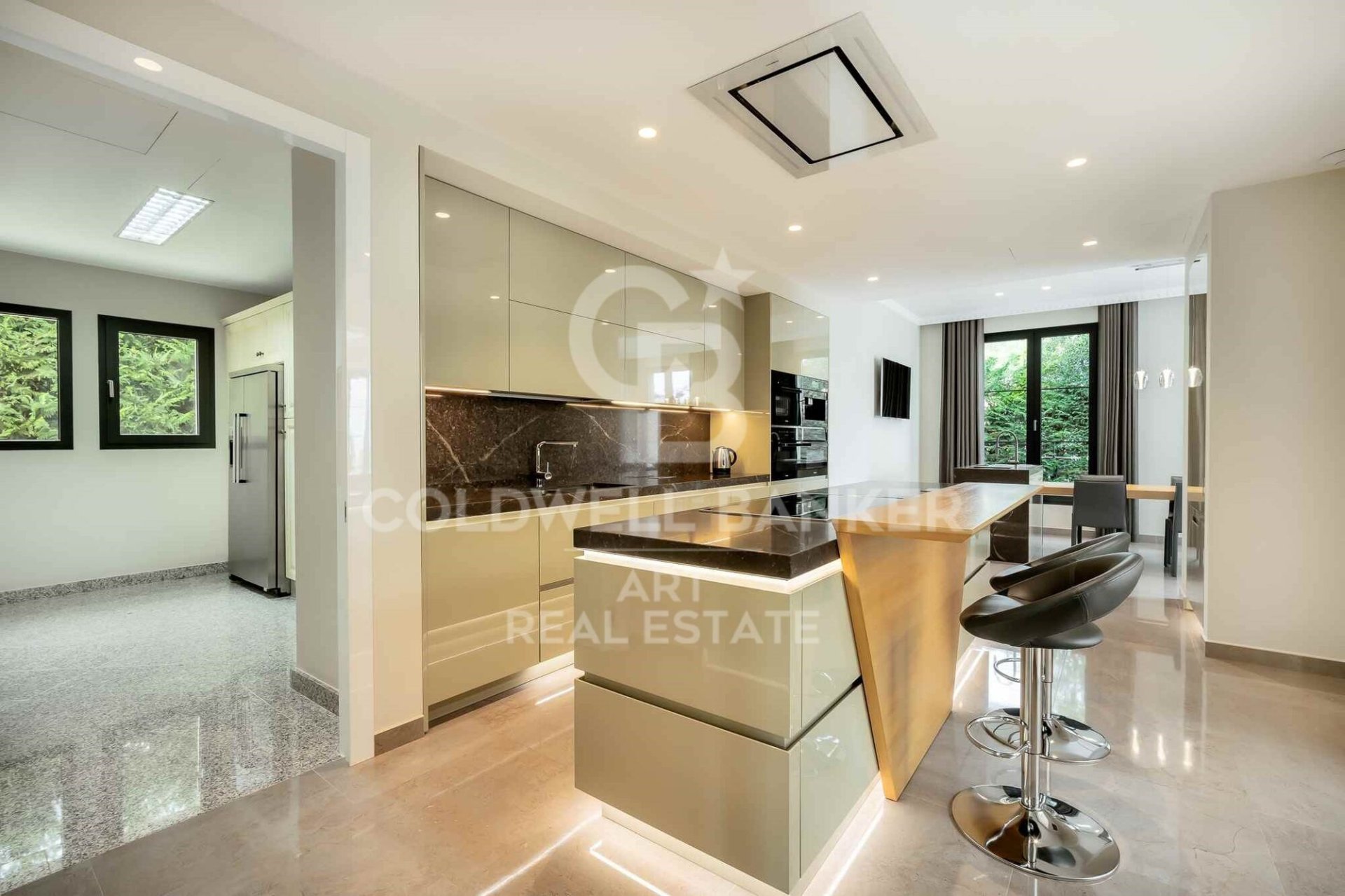 Villa in Marbella, Malaga, Spain 6 bedrooms, 868 sq.m. No. 158670