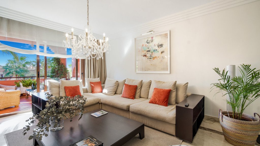 Apartment à Marbella, Malaga, Espagne 3 chambres, 200 m2 No. 172035
