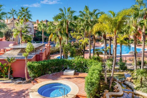 Apartment à Marbella, Malaga, Espagne 3 chambres, 200 m2 No. 172035