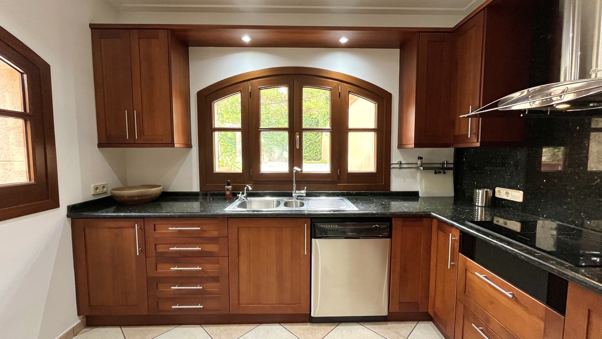 Villa in Manacor, Mallorca, Spain 3 bedrooms, 250 sq.m. No. 172042