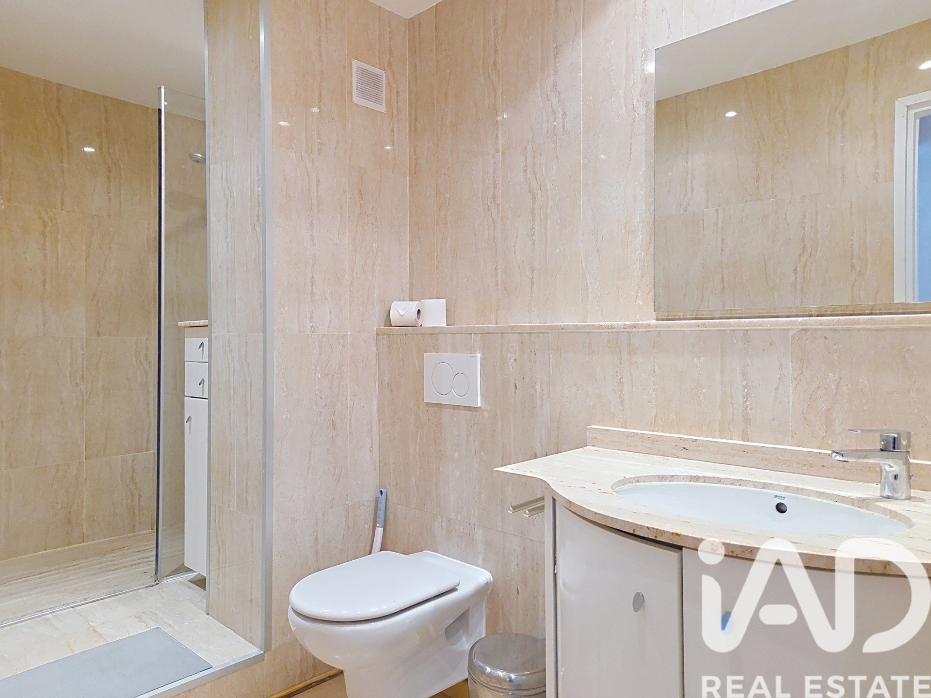 Wohnung in Barcelona, Spanien 3 Schlafzimmer, 88 m2 Nr. 172428