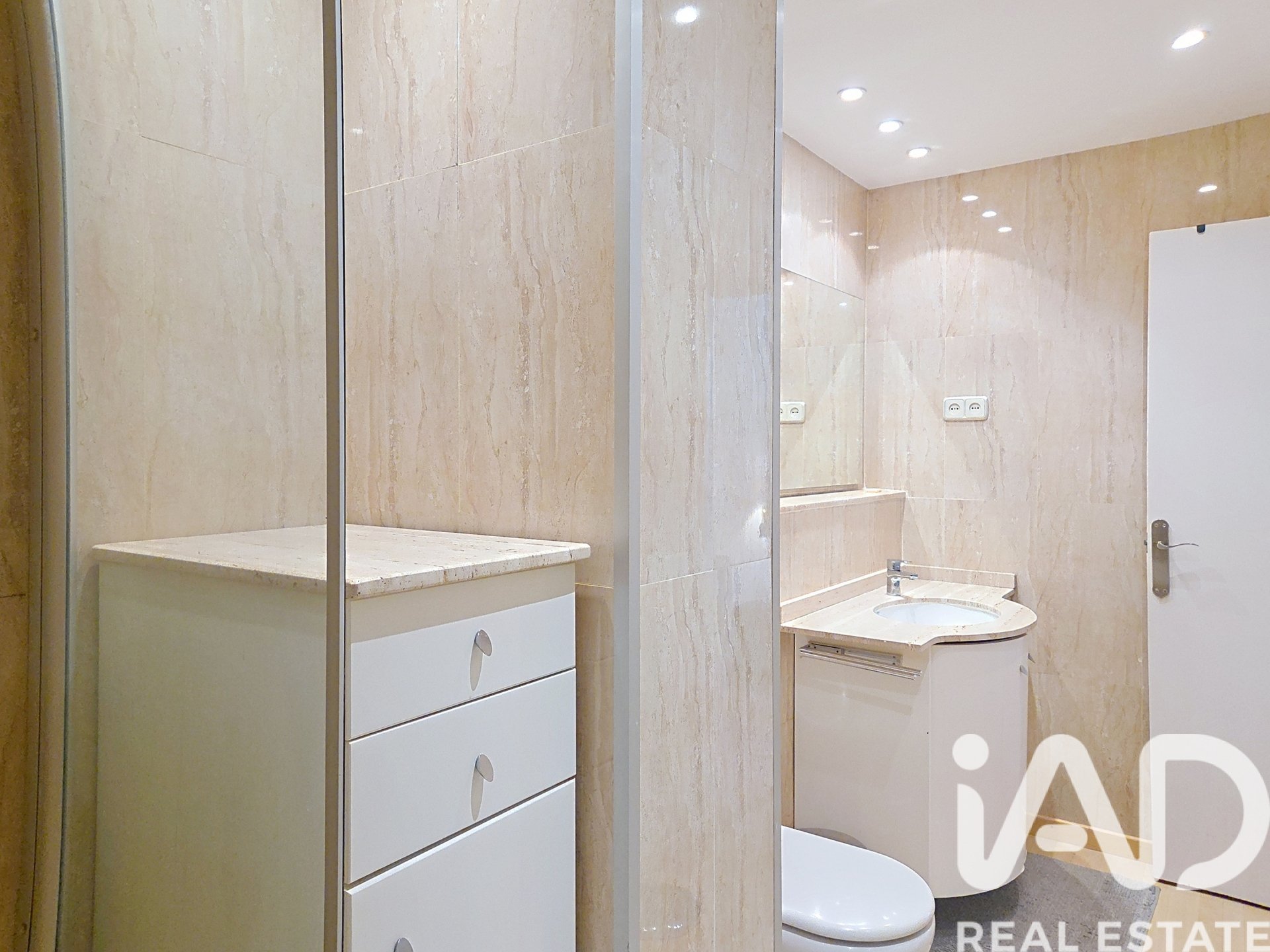 Wohnung in Barcelona, Spanien 3 Schlafzimmer, 88 m2 Nr. 172428