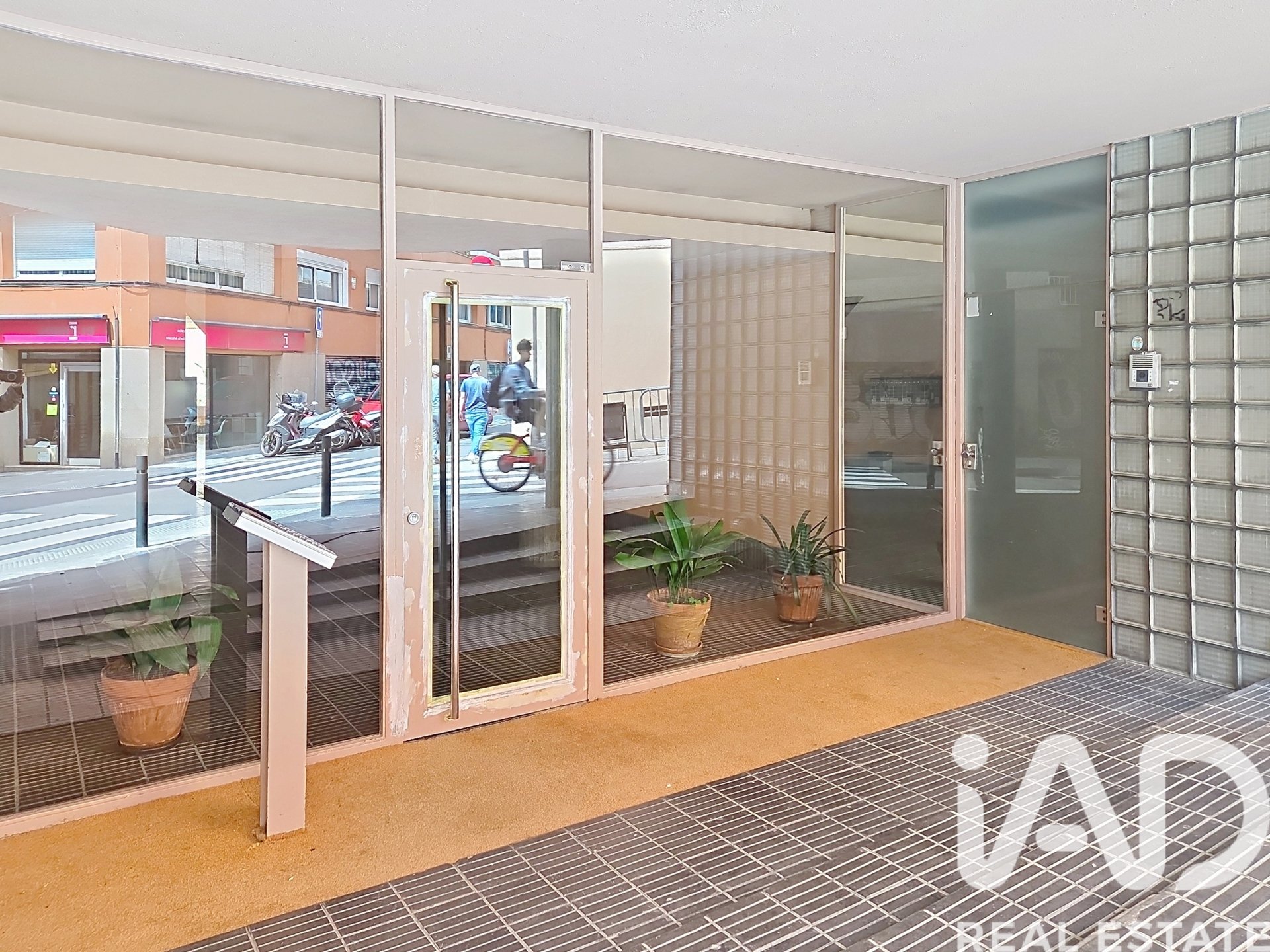 Wohnung in Barcelona, Spanien 3 Schlafzimmer, 88 m2 Nr. 172428