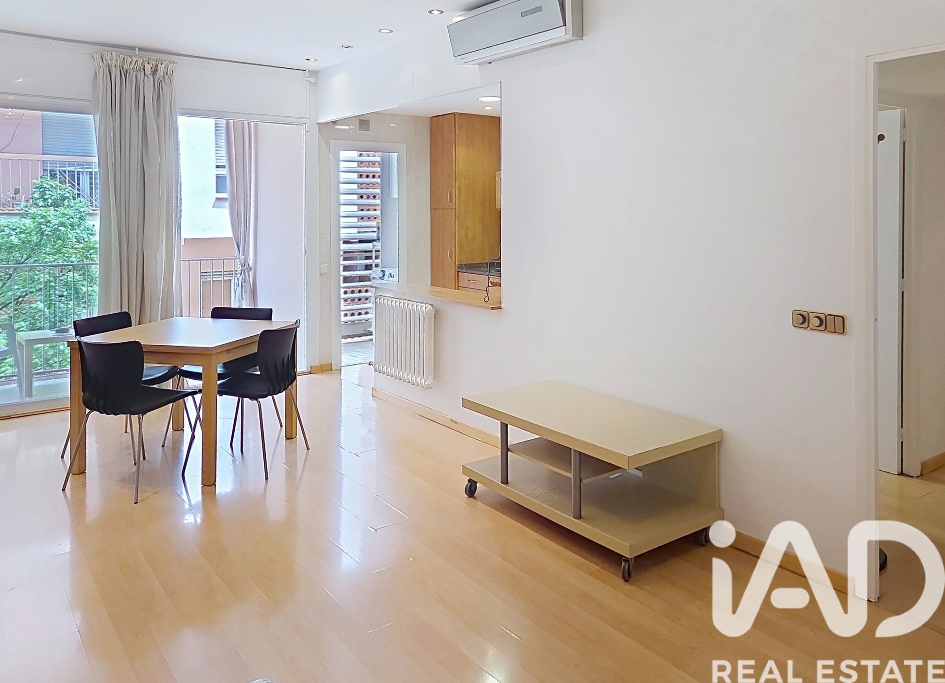 Wohnung in Barcelona, Spanien 3 Schlafzimmer, 88 m2 Nr. 172428