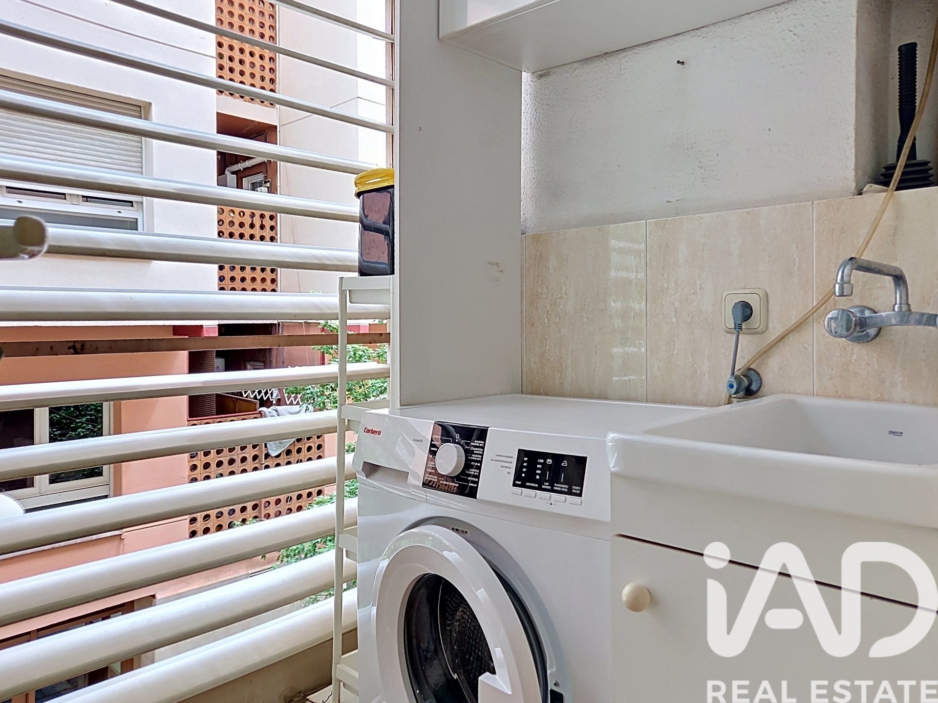 Wohnung in Barcelona, Spanien 3 Schlafzimmer, 88 m2 Nr. 172428
