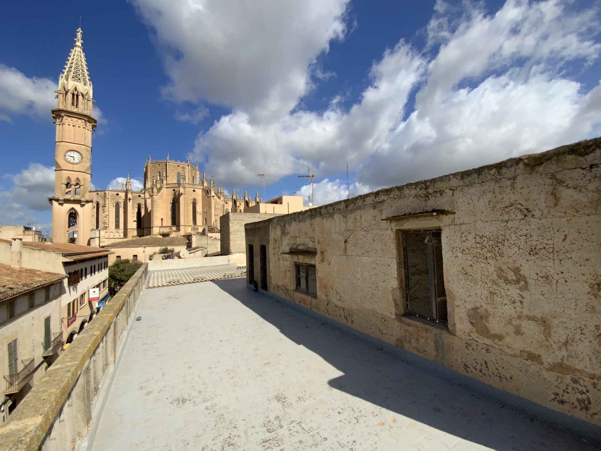 Radhus i Manacor, Mallorca, Spanien 8 sovrum, 600 kvm. Nr. 111844