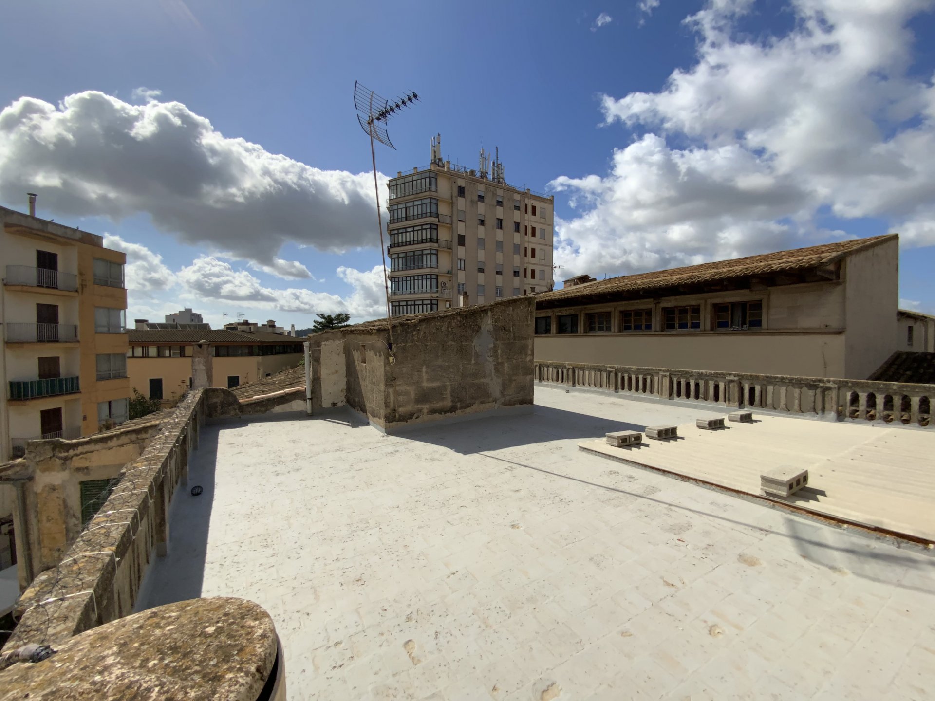 Radhus i Manacor, Mallorca, Spanien 8 sovrum, 600 kvm. Nr. 111844