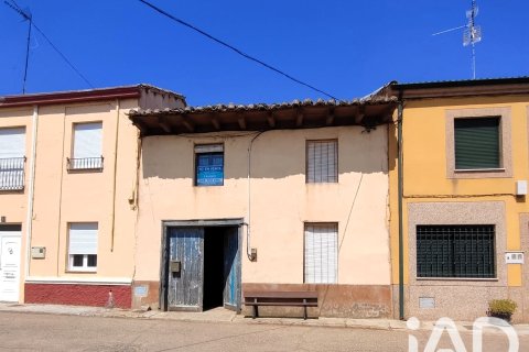 Villa en León, España 122 m2 No. 195095