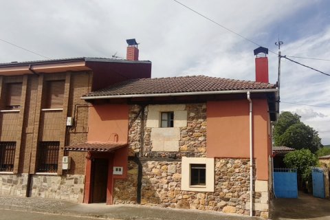 Villa à Vegaquemada, Leon, Espagne 5 chambres, 156 m2 No. 195096
