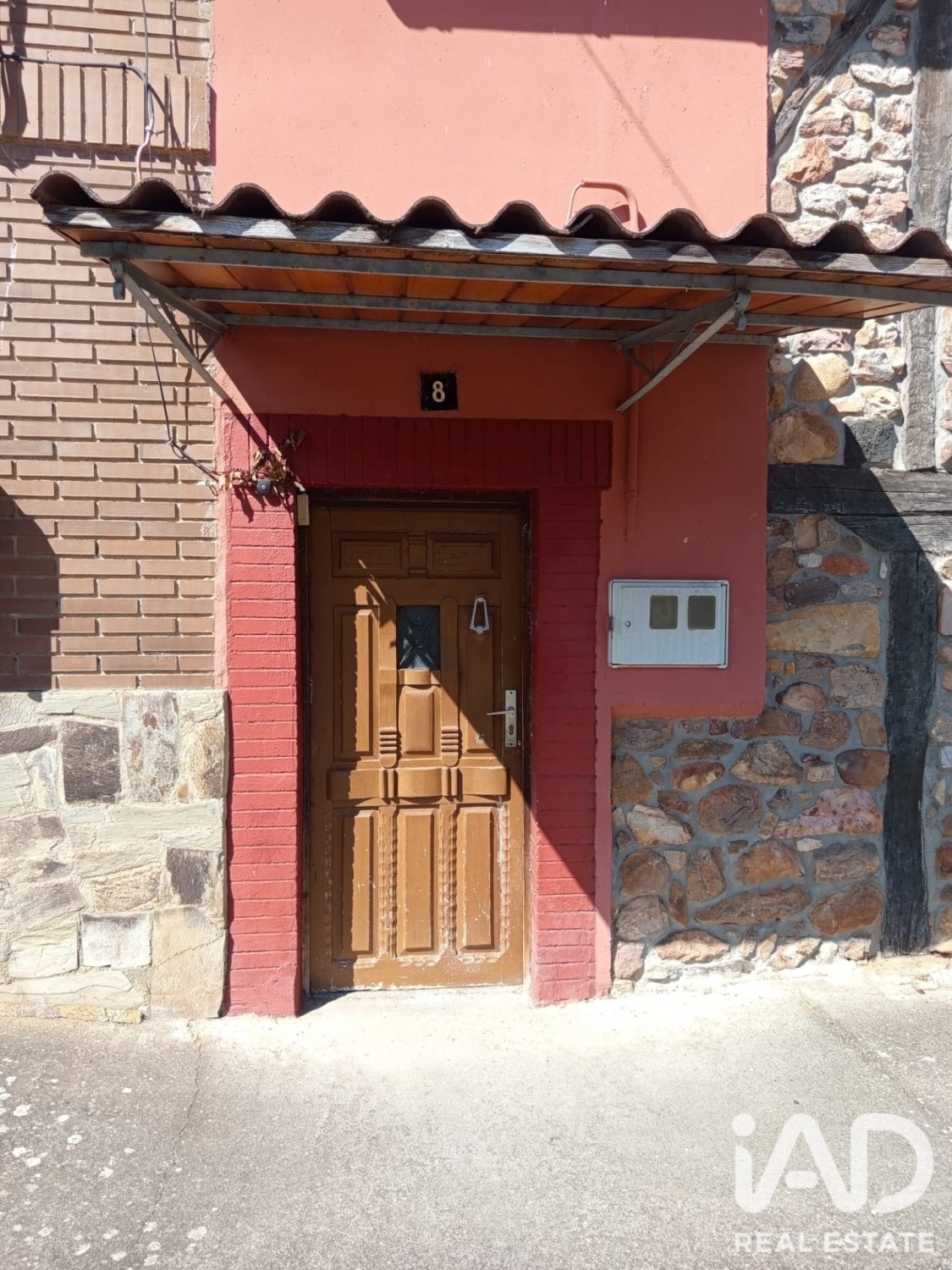 Villa in Vegaquemada, Leon, Spain 5 bedrooms, 156 sq.m. No. 195096