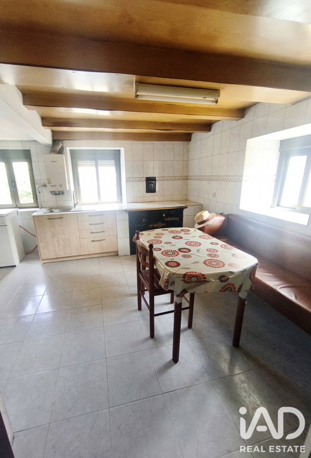 Villa in Vegaquemada, Leon, Spain 5 bedrooms, 156 sq.m. No. 195096