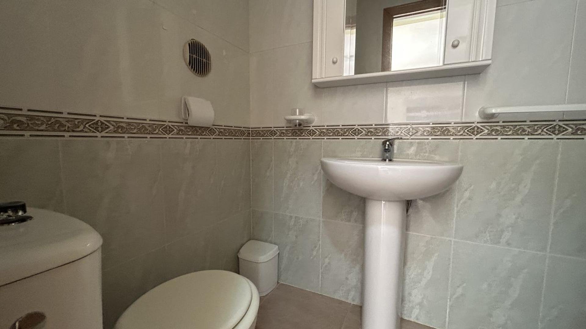 Villetta a schiera a Torrevieja, Alicante, Spagna 2 camere da letto, 90 mq. N° 138397