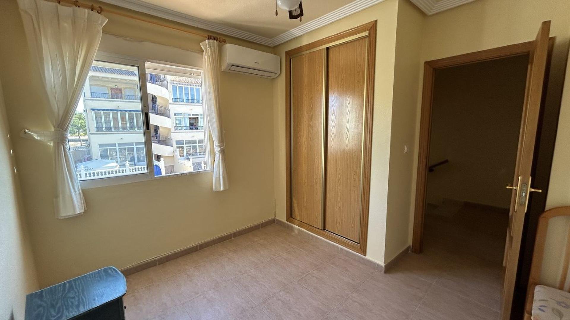 Villetta a schiera a Torrevieja, Alicante, Spagna 2 camere da letto, 90 mq. N° 138397
