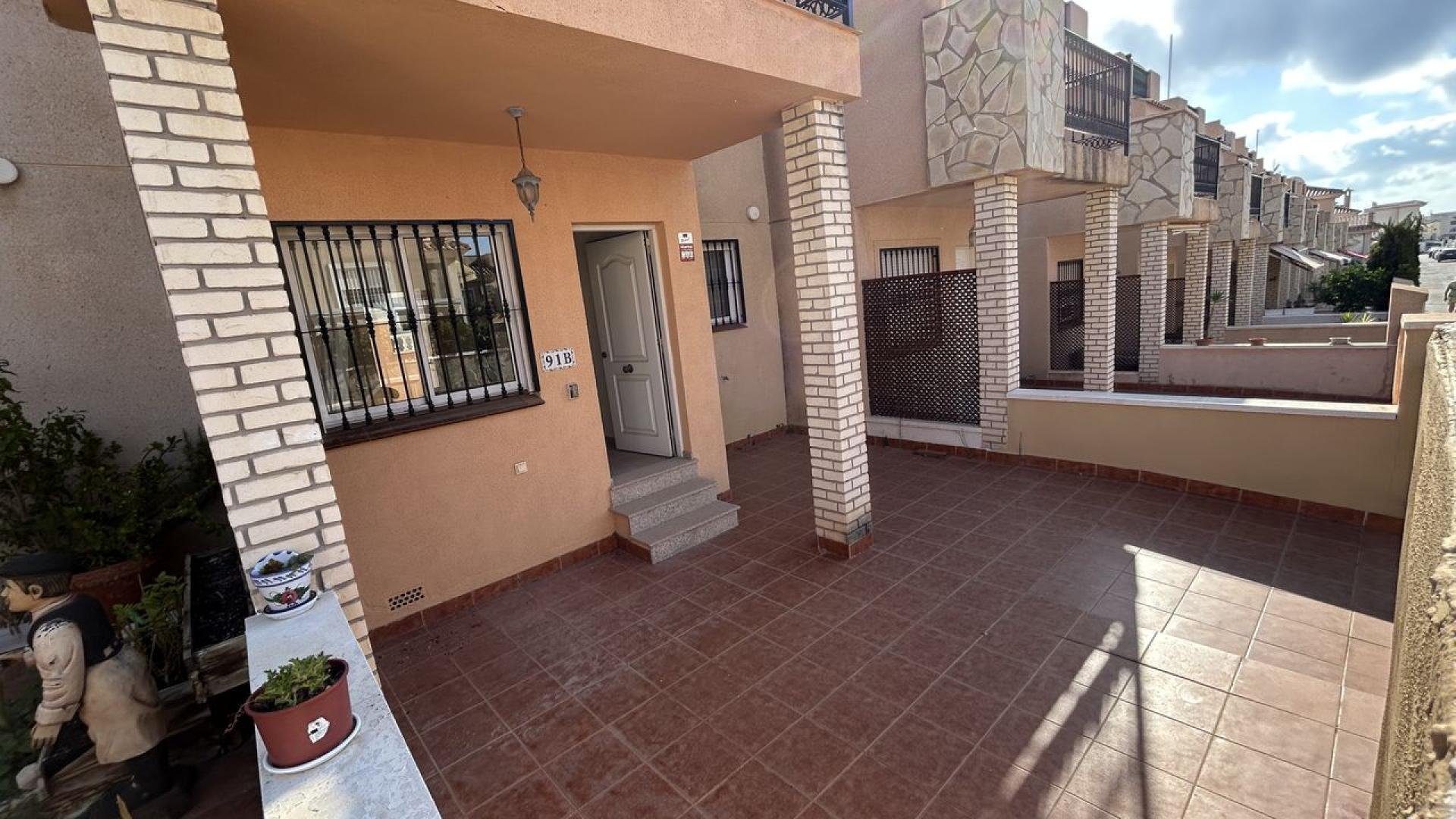 Villetta a schiera a Torrevieja, Alicante, Spagna 2 camere da letto, 90 mq. N° 138397