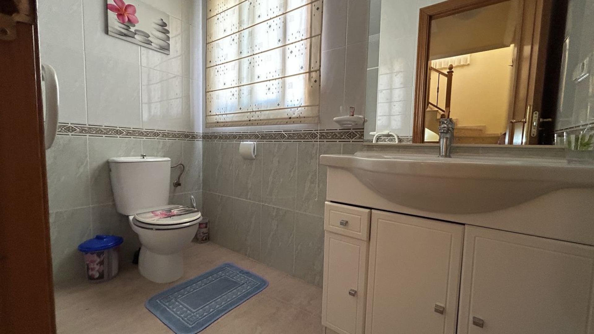 Villetta a schiera a Torrevieja, Alicante, Spagna 2 camere da letto, 90 mq. N° 138397