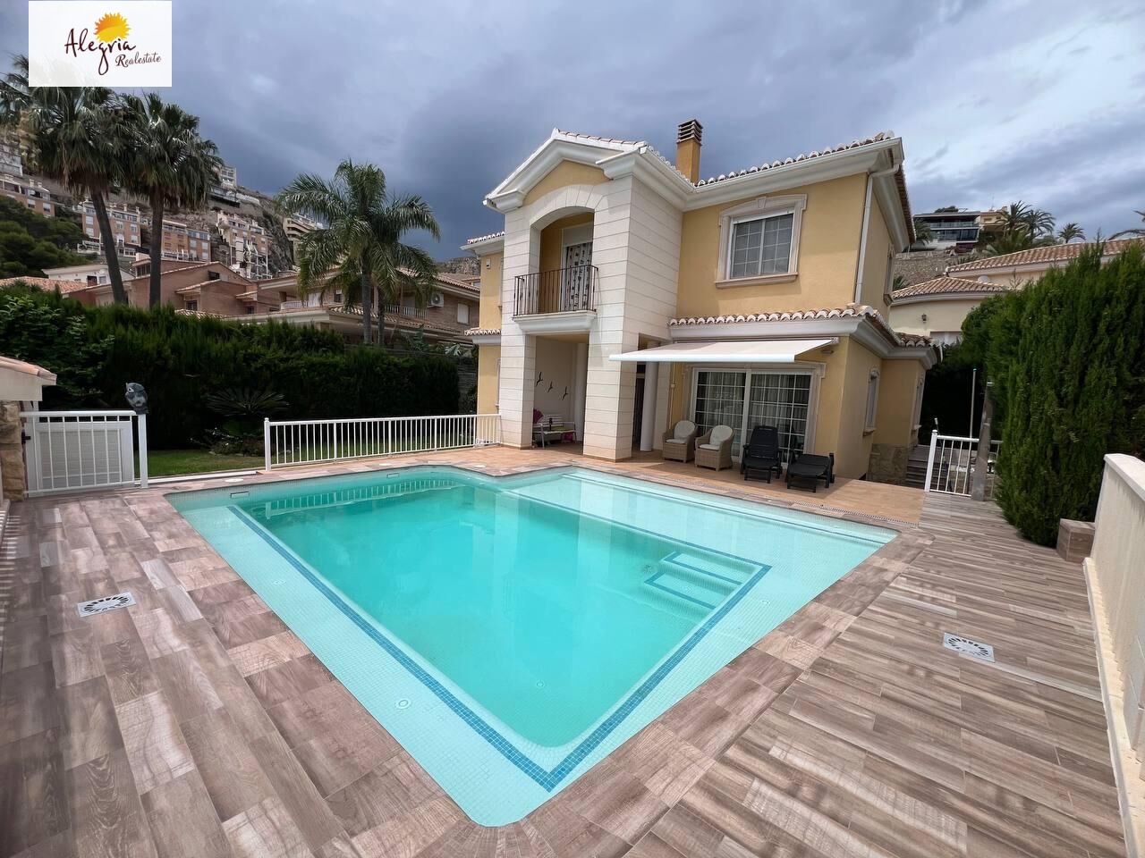 Villa i Cullera, Valencia, Spanien 5 sovrum, 400 kvm. Nr. 179295