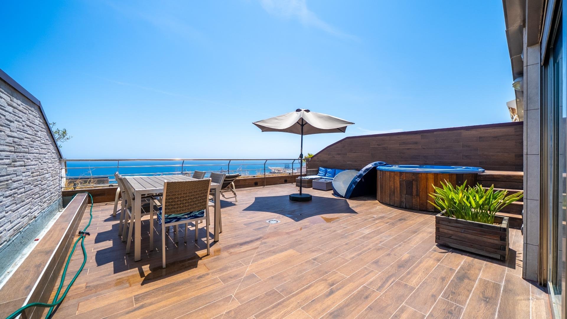 Kattohuoneisto Alicante, Espanja 2 makuuhuonetta, 130 m2 No. 179298