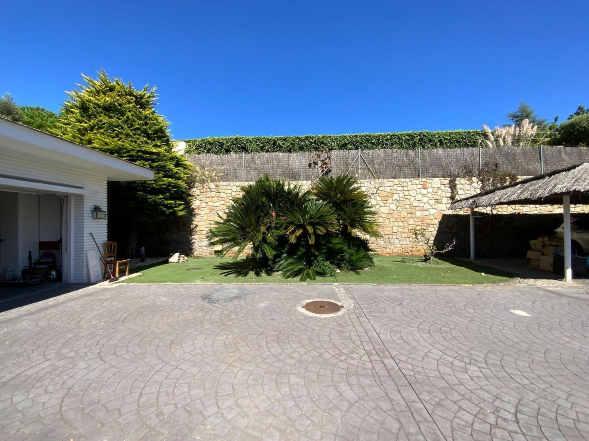 Talo Sant Vicenc De Montalt, Barcelona, Espanja 7 makuuhuonetta,  No. 140795