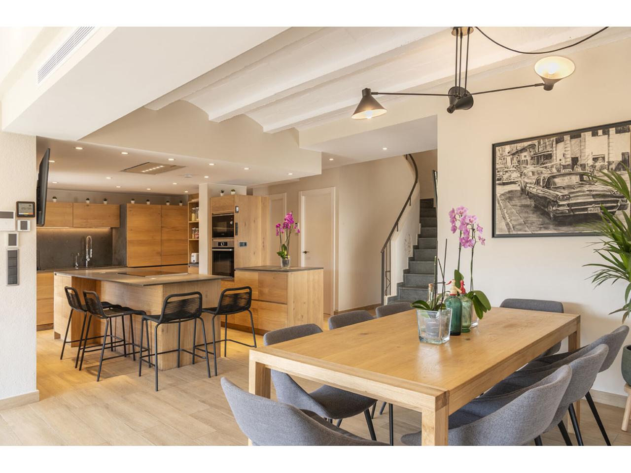 Dom w Lloret de Mar, Girona, Hiszpania 4 sypialnie, 239 mkw. nr 140796