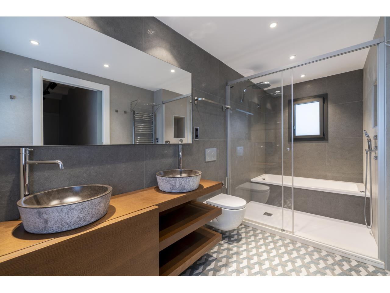 Dom w Lloret de Mar, Girona, Hiszpania 4 sypialnie, 239 mkw. nr 140796