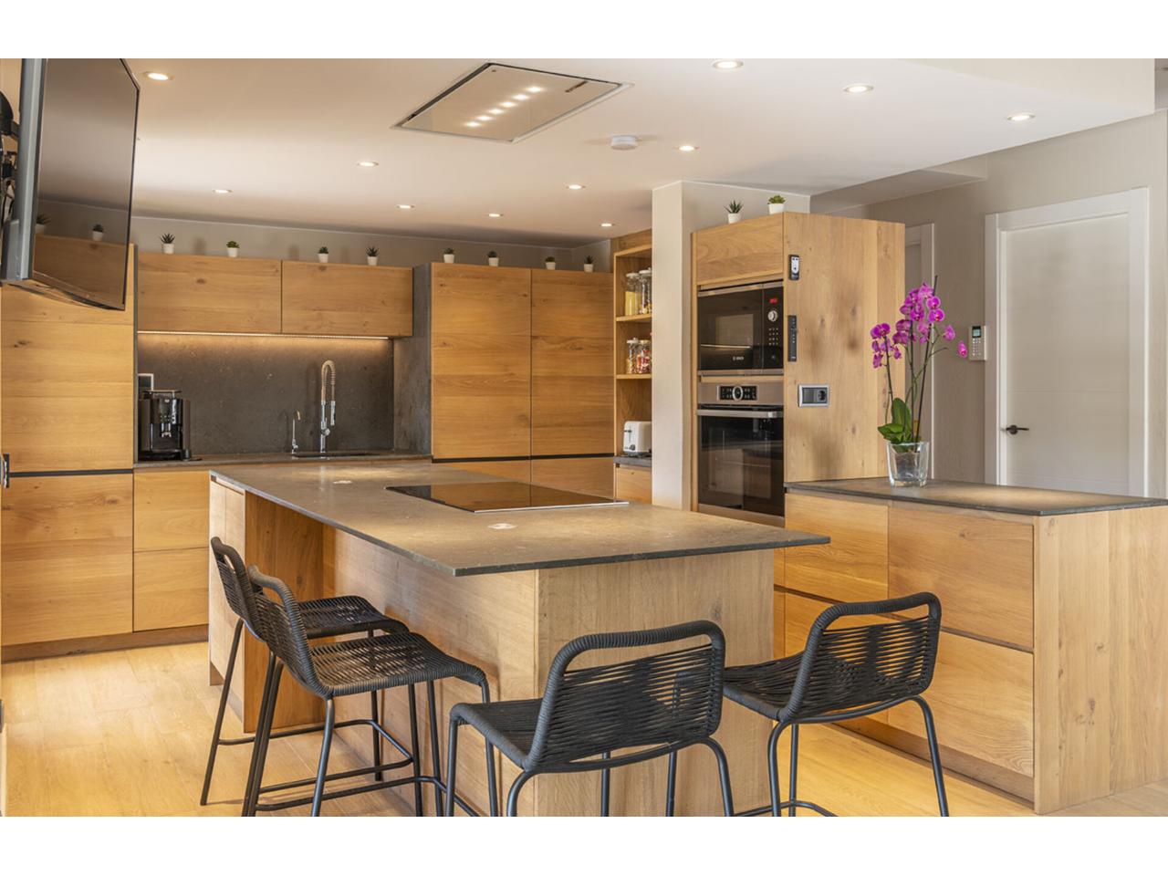 Dom w Lloret de Mar, Girona, Hiszpania 4 sypialnie, 239 mkw. nr 140796