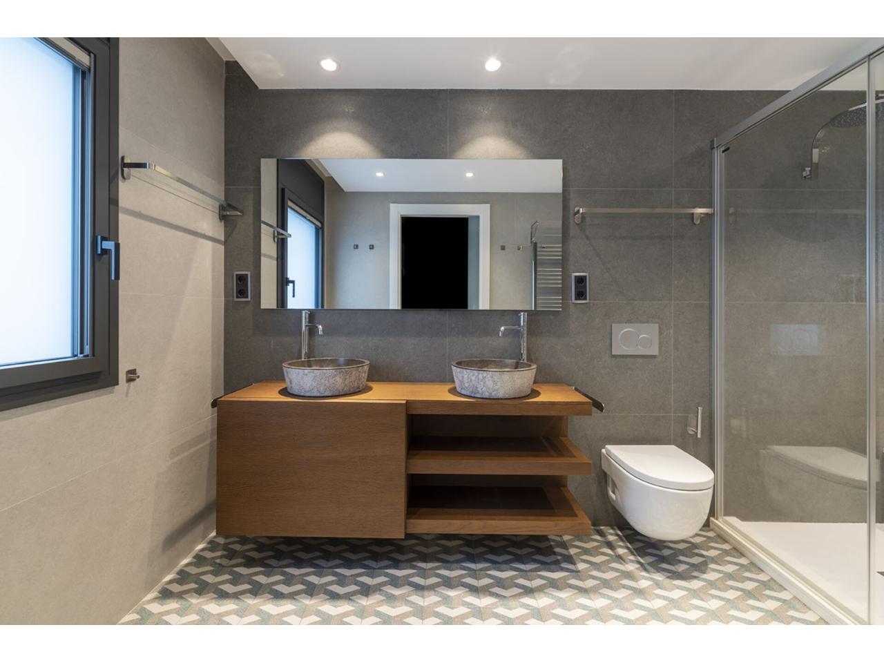 Dom w Lloret de Mar, Girona, Hiszpania 4 sypialnie, 239 mkw. nr 140796