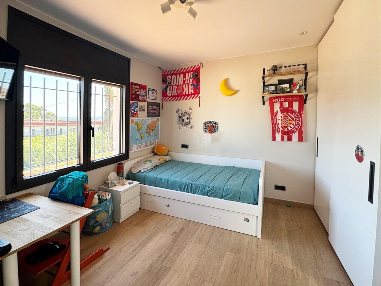 Dom w Lloret de Mar, Girona, Hiszpania 4 sypialnie, 239 mkw. nr 140796