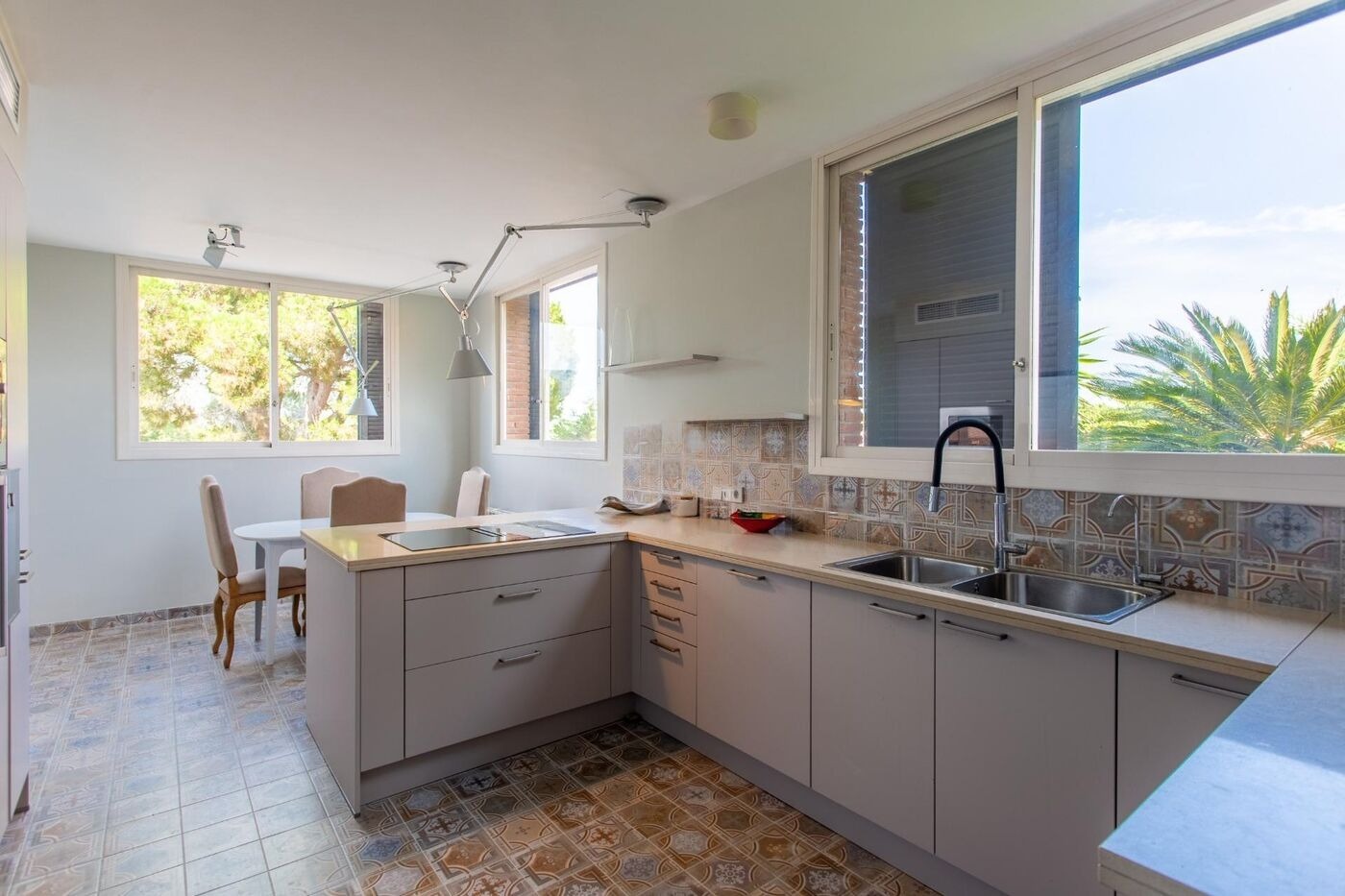 House in Sant Andreu de Llavaneres, Barcelona, Spain 5 bedrooms,  No. 140798