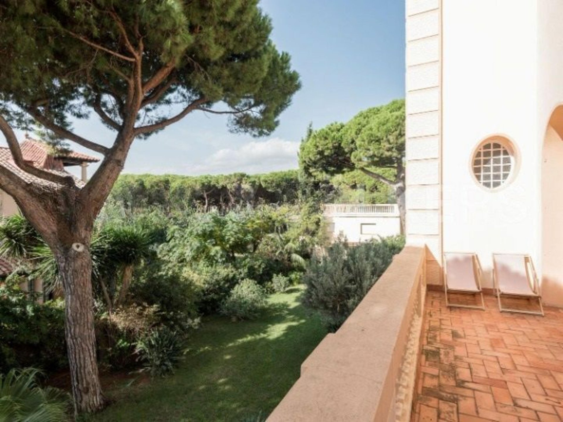 House in Sant Vicenc De Montalt, Barcelona, Spain 9 bedrooms, 1600 sq.m. No. 140794