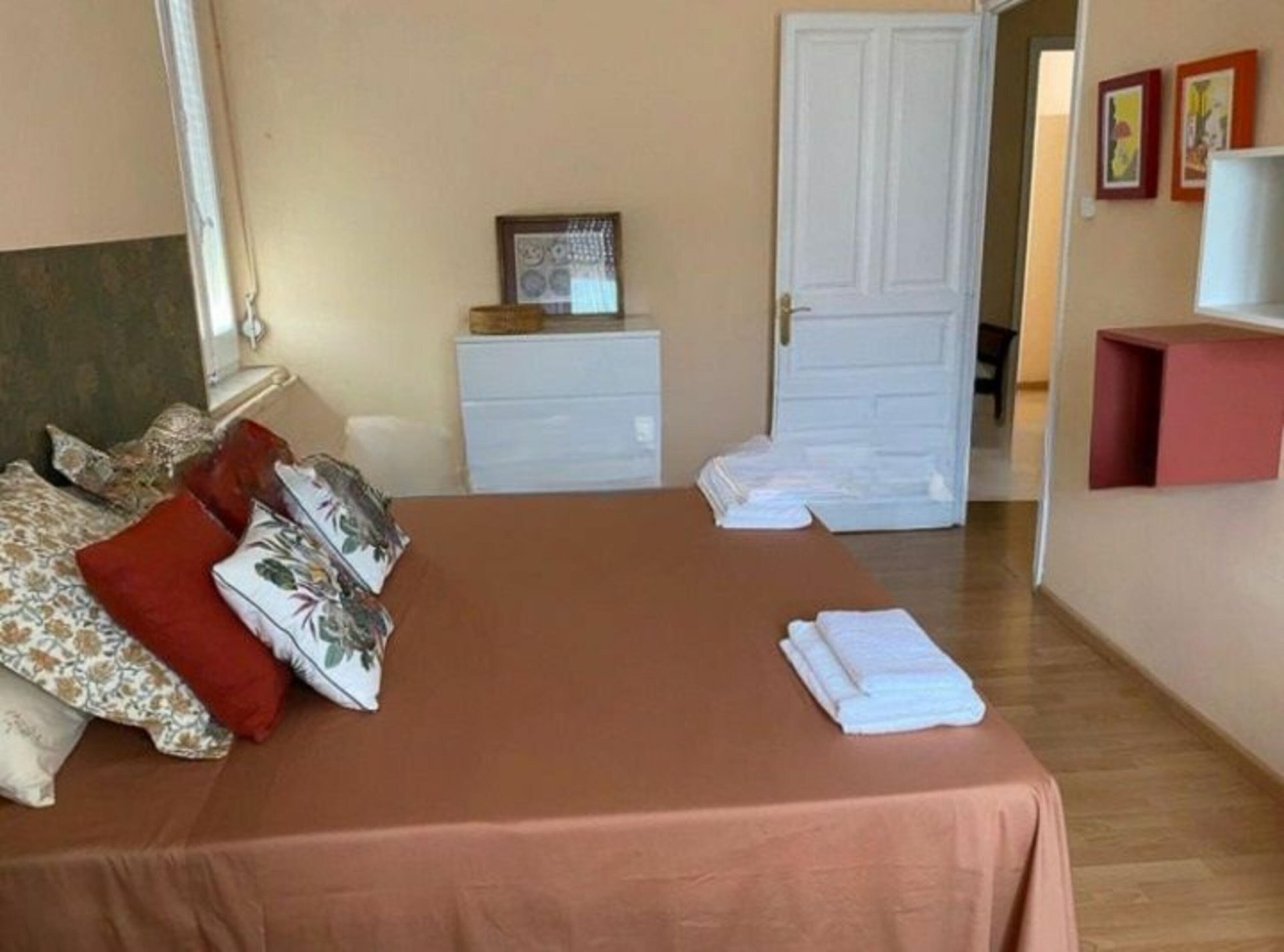 House in Sant Vicenc De Montalt, Barcelona, Spain 9 bedrooms, 1600 sq.m. No. 140794