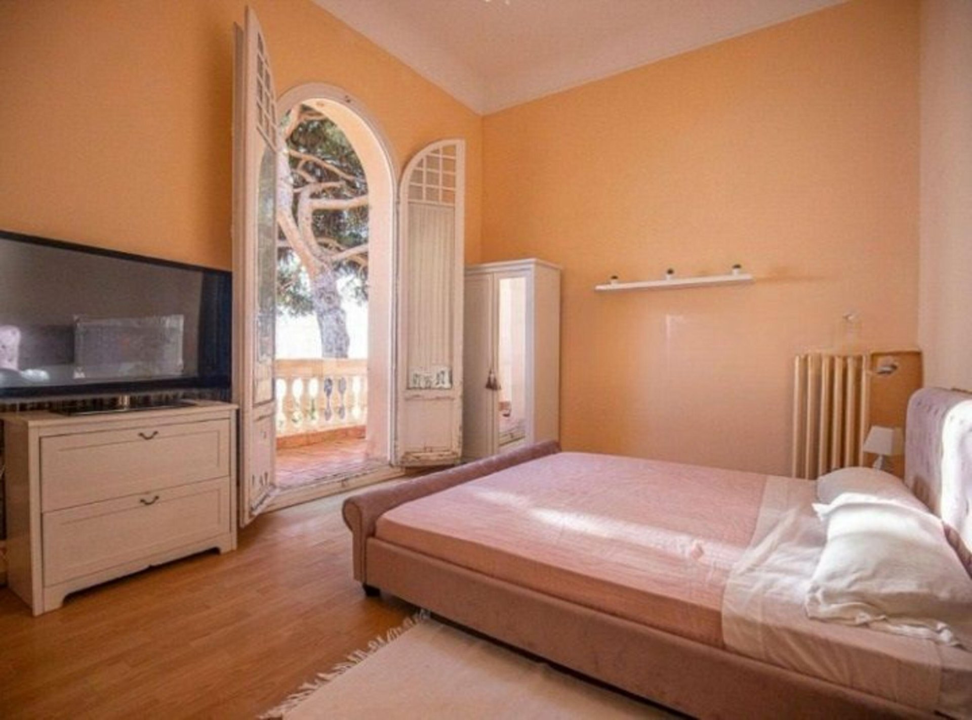 House in Sant Vicenc De Montalt, Barcelona, Spain 9 bedrooms, 1600 sq.m. No. 140794