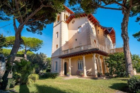Dom w Sant Vicenc De Montalt, Barcelona, Hiszpania 9 sypialni, 1600 mkw. nr 140794