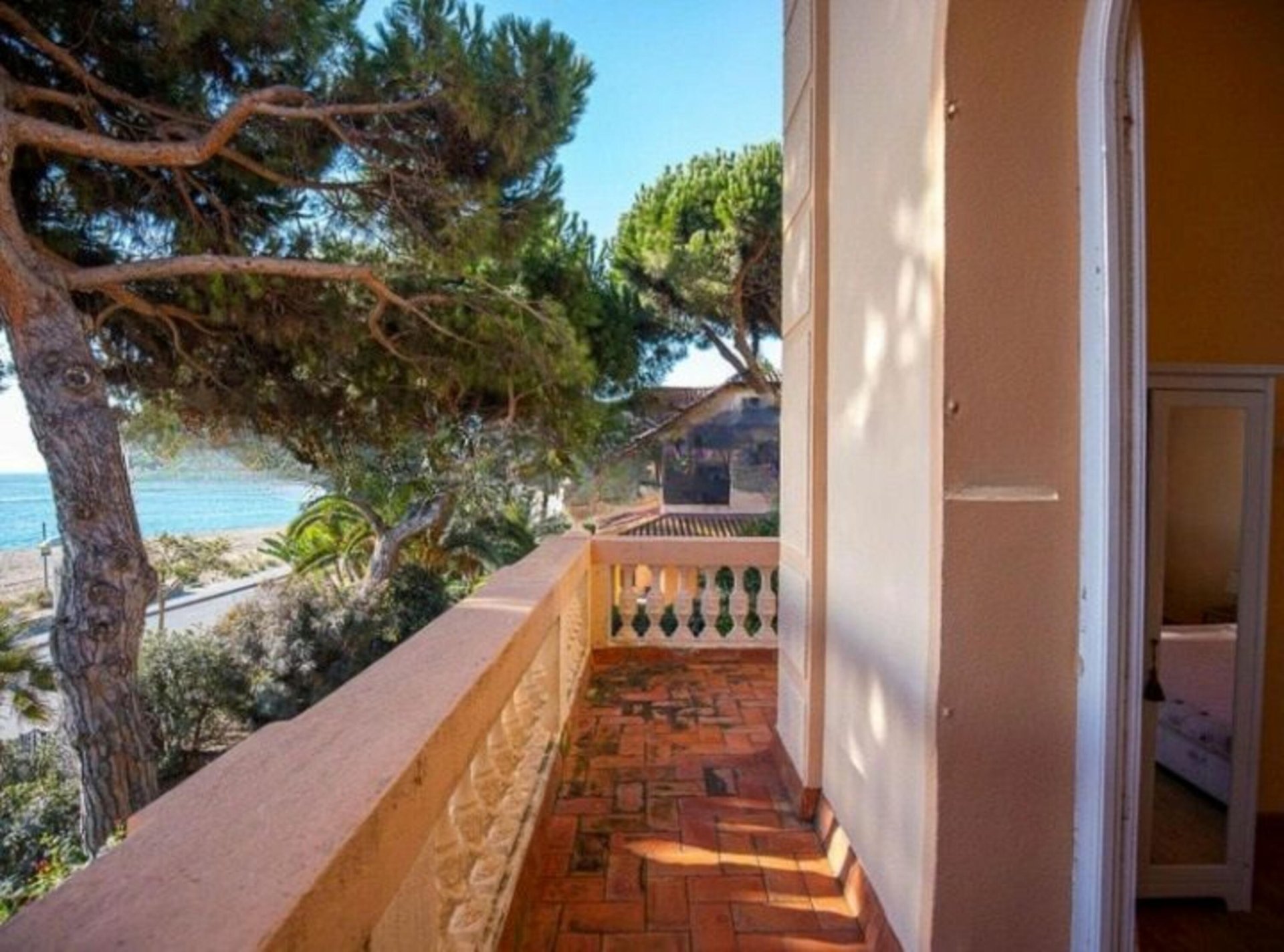 House in Sant Vicenc De Montalt, Barcelona, Spain 9 bedrooms, 1600 sq.m. No. 140794