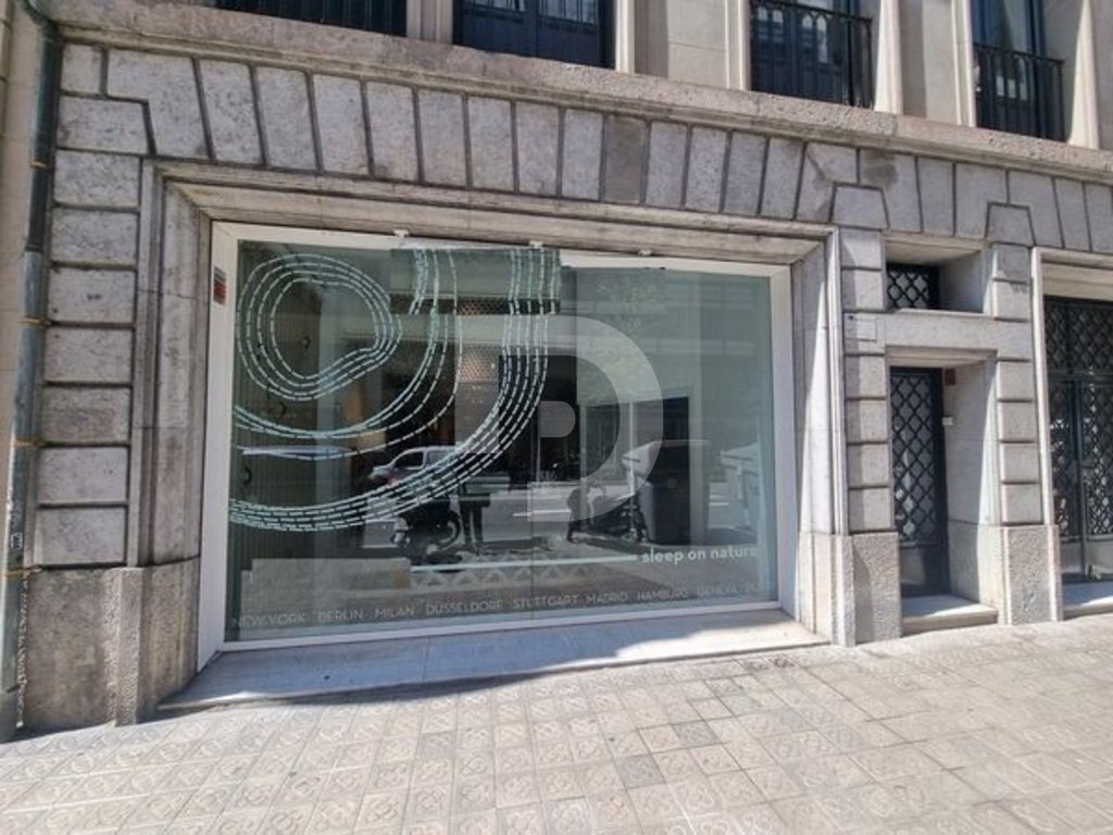 Commercial property à Barcelona, Espagne 1016 m2 No. 154859