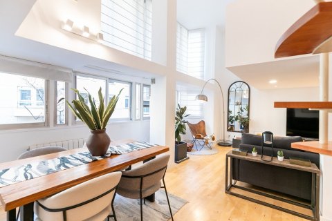 Dzīvoklis Barcelona, Spānijā 2 istabas,  Nr. 140832