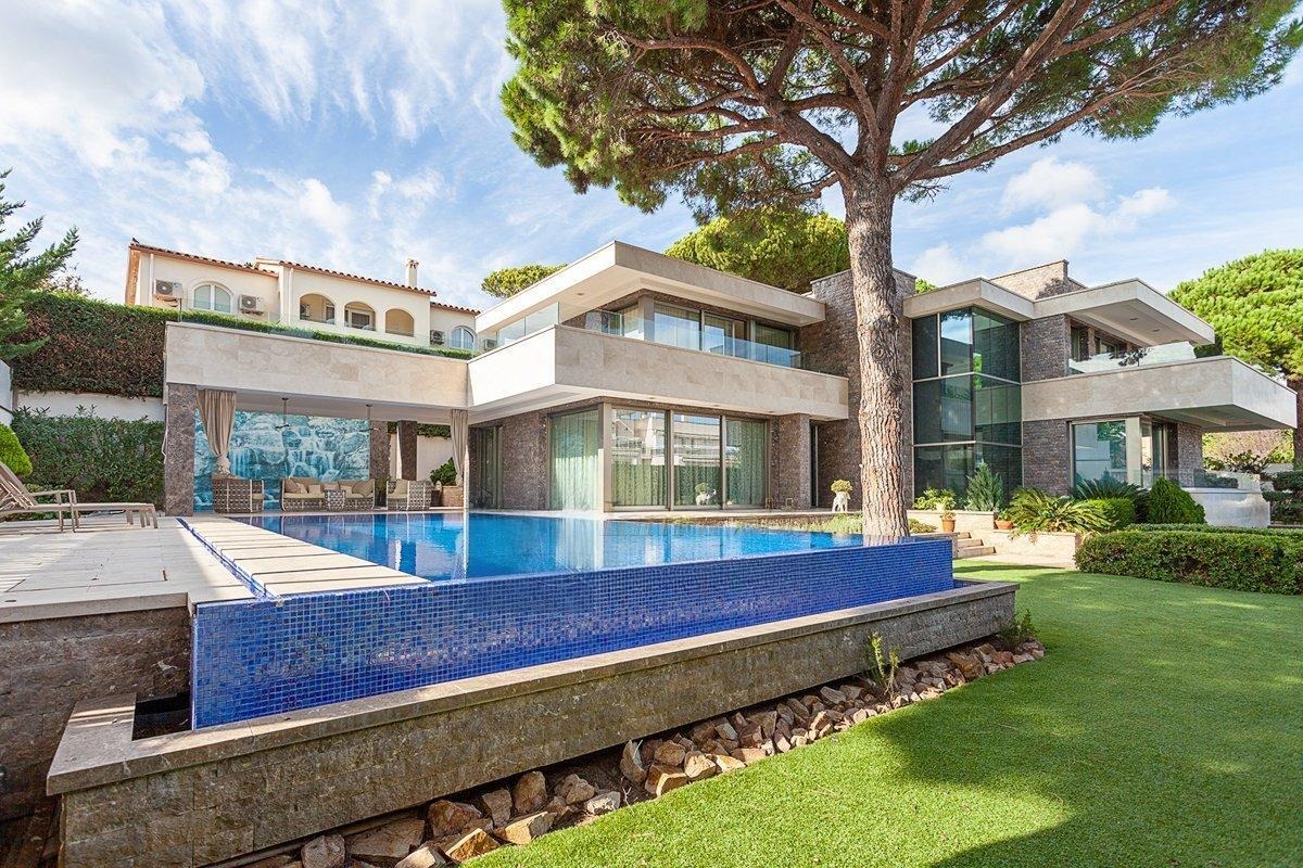 Casa a Platja D'aro, Girona, Spagna 4 camere da letto, 1050 mq. N° 140828
