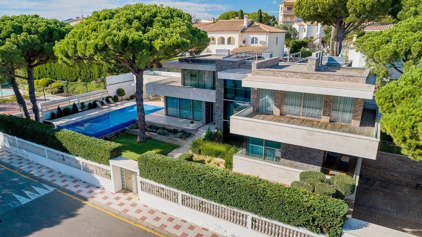 Casa a Platja D'aro, Girona, Spagna 4 camere da letto, 1050 mq. N° 140828
