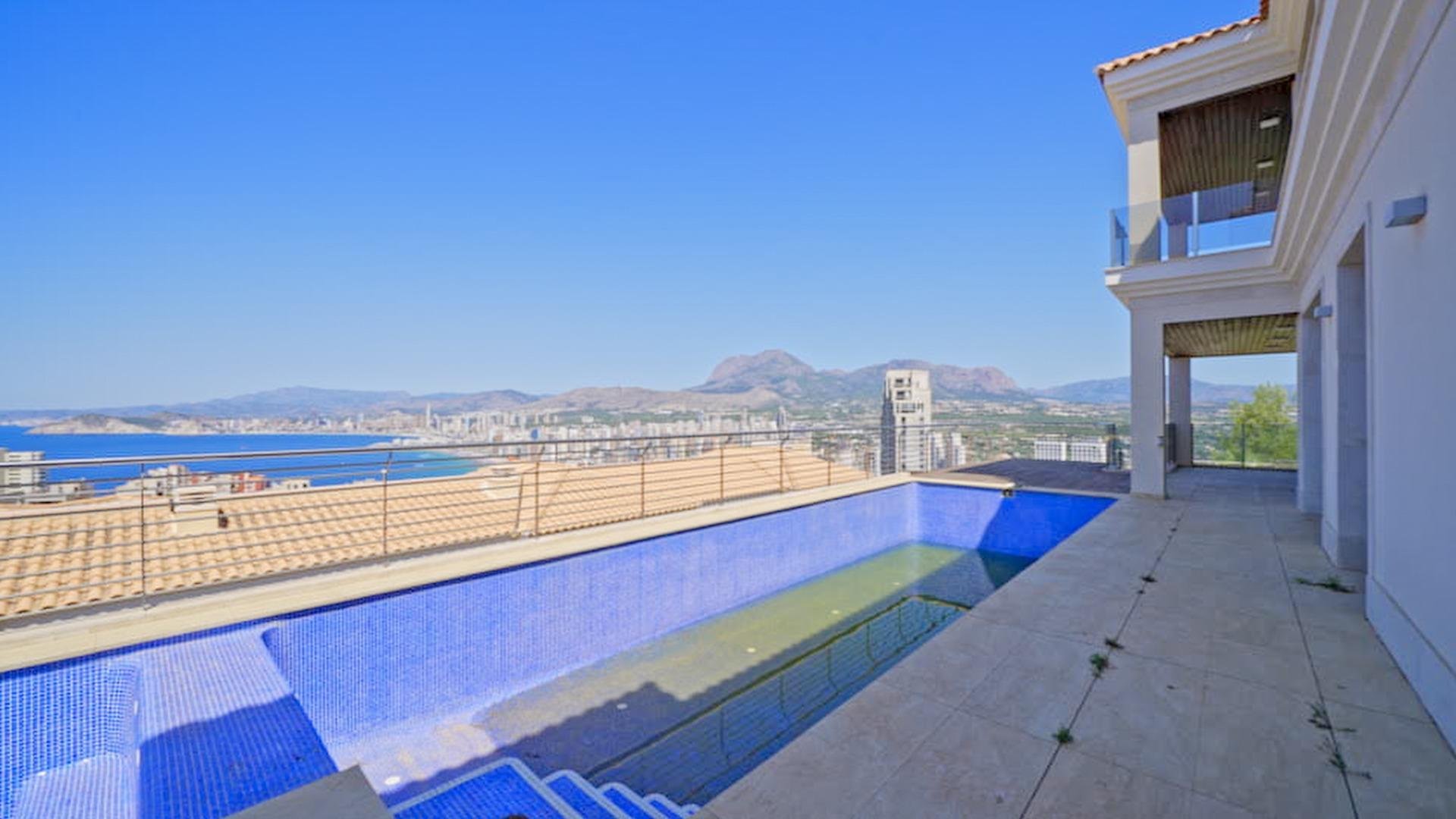 Apartment à Benidorm, Alicante, Espagne 4 chambres, 900 m2 No. 165242