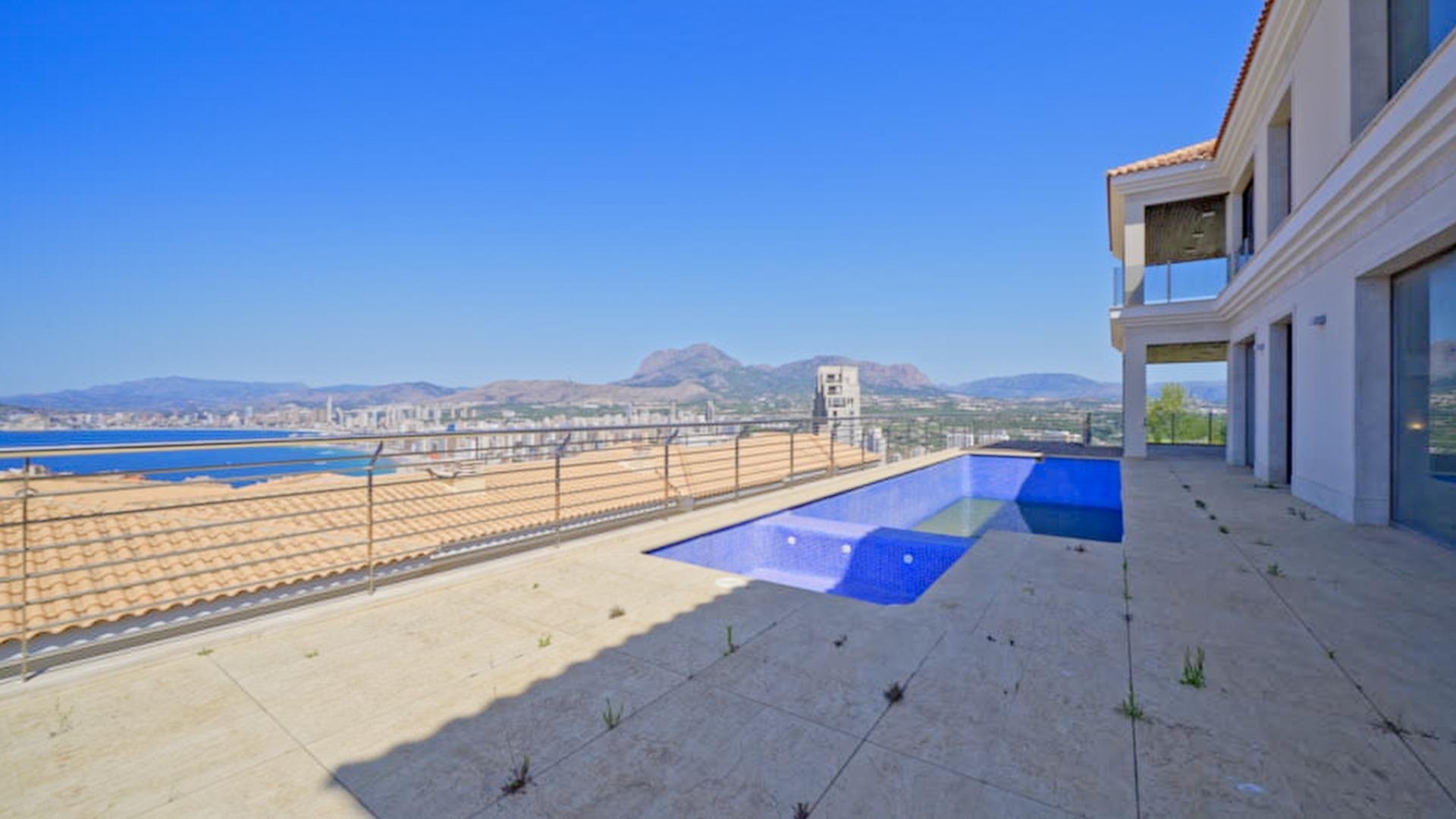 Apartment à Benidorm, Alicante, Espagne 4 chambres, 900 m2 No. 165242